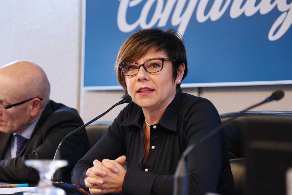 Sms solidali, De Micheli: <br> «Per progetti concreti» <br> I comitati: «Italiani non doneranno più»