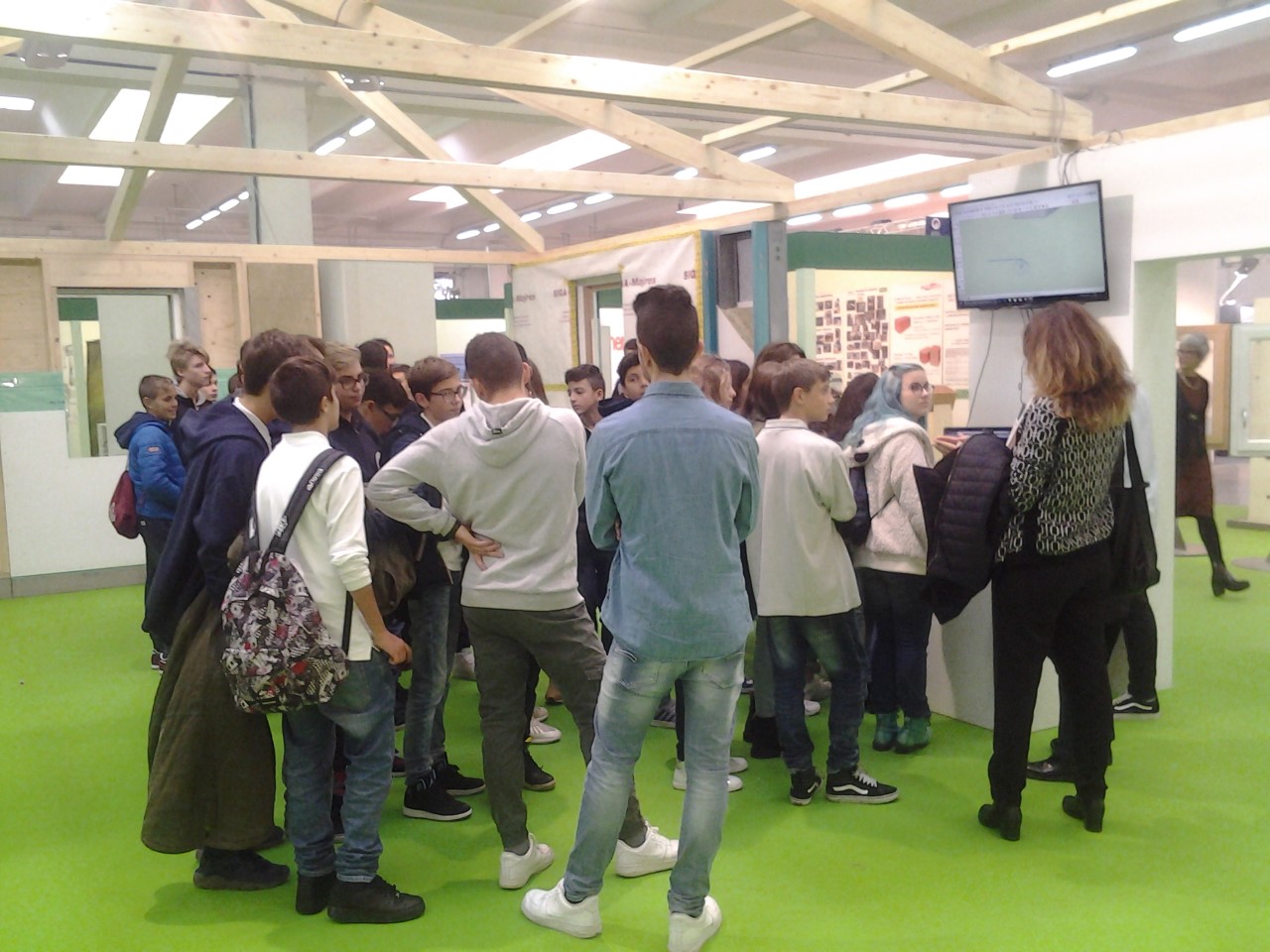Dal seminario sulla ricostruzione <br> alle case di paglia: <br> Riabita verso il gran finale