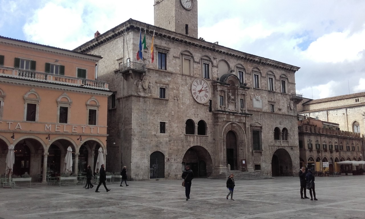 Stipendi, ad Ascoli sono quelli 2008 <br> Il reddito medio è fermo <br> a 20.713 euro lordi