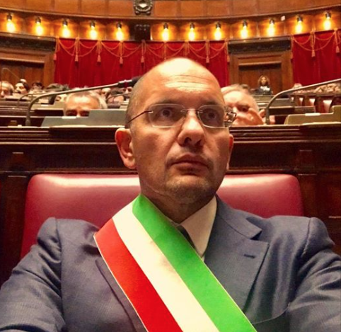 Anche l’Huffingnton Post ipotizza: <br> «Castelli ministro piace a Berlusconi»