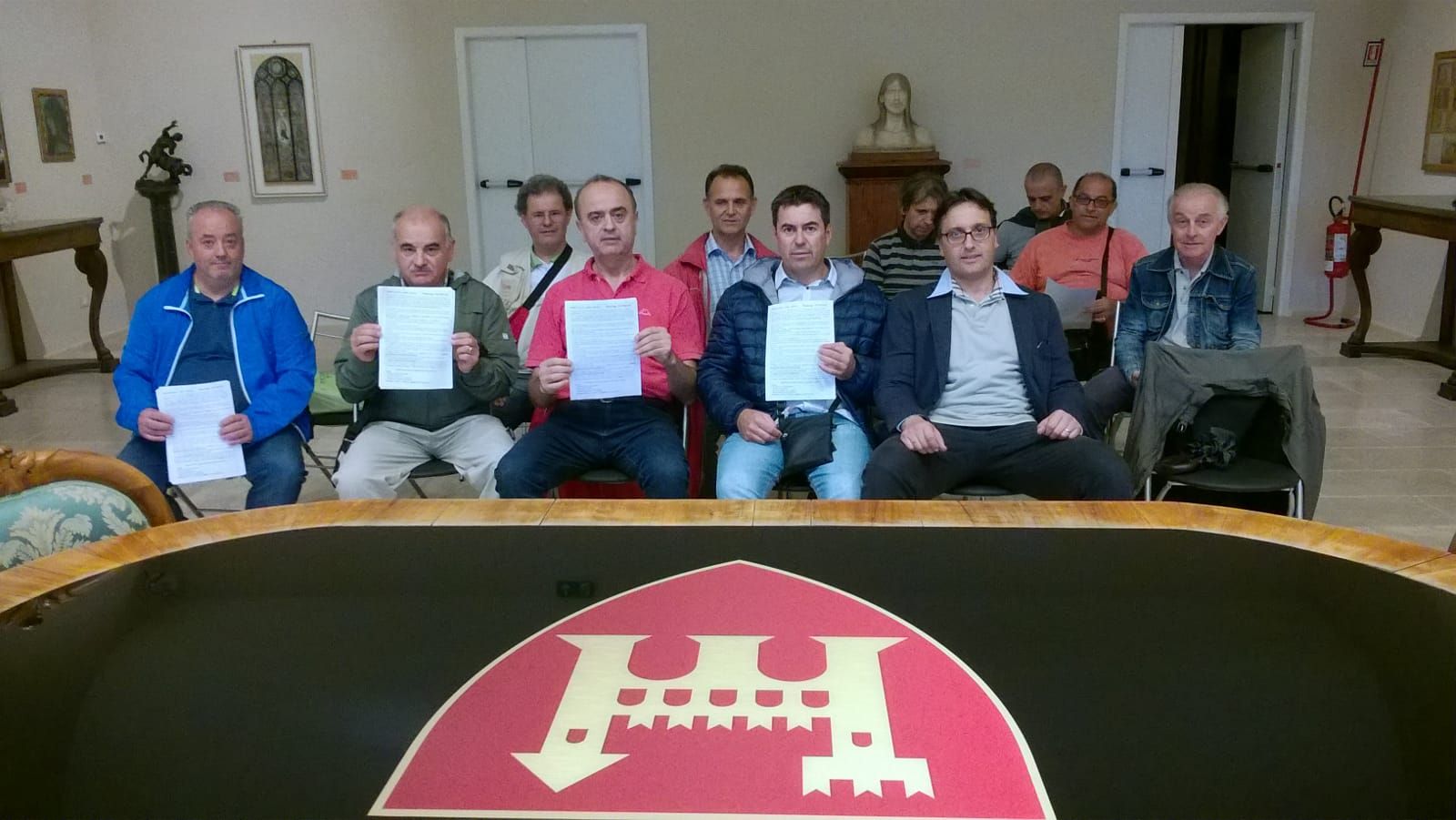 I Disoccupati cercano i neo eletti, <br> ma rispondono solo in 3
