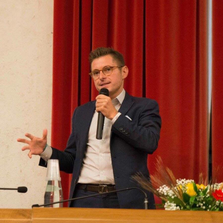 Camera, Fioravanti in pole <br>Grasso schiera Mandrelli e Flammini