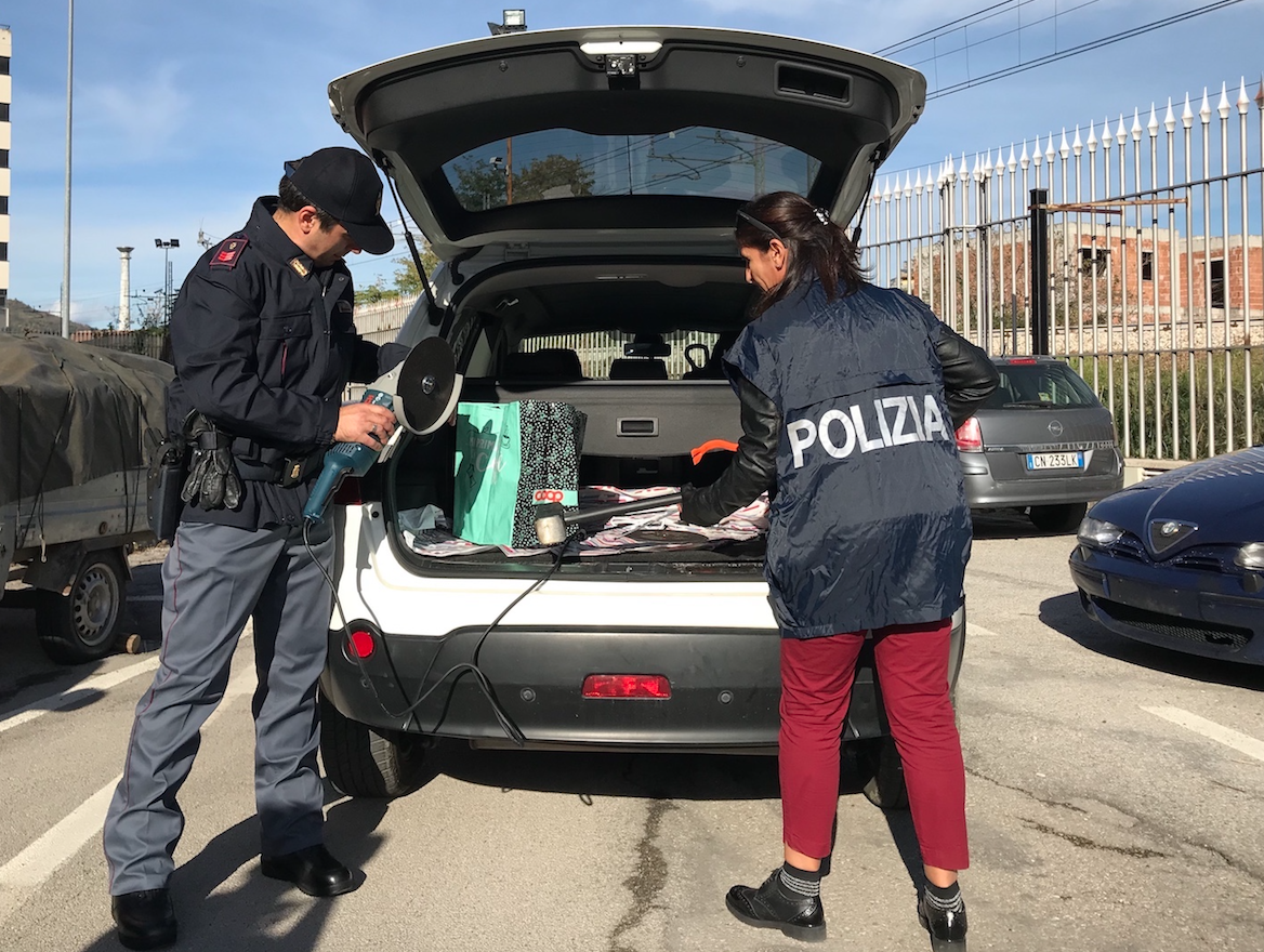 Furti in appartamento, <br> arrestata la banda del buco