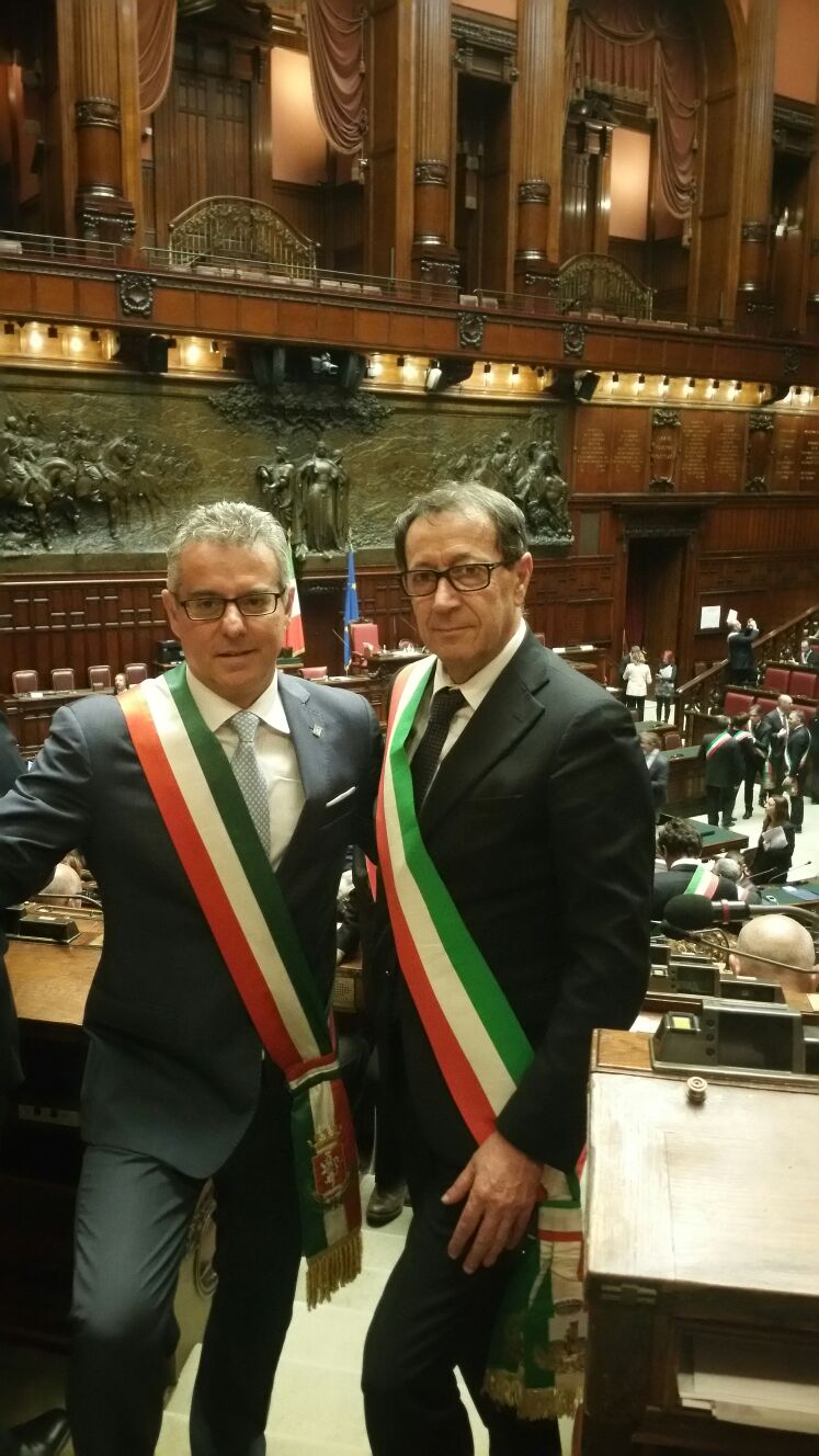 Piunti a conclave con i sindaci, <br> «Lo Stato è troppo lontano»