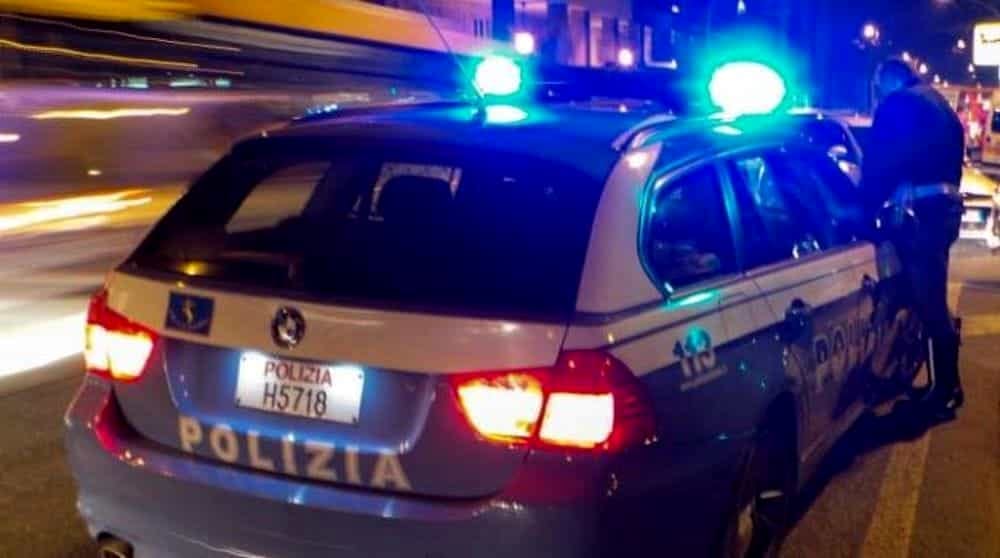 Due ventenni salve per miracolo <br> dopo essere state sbalzate dallo scooter