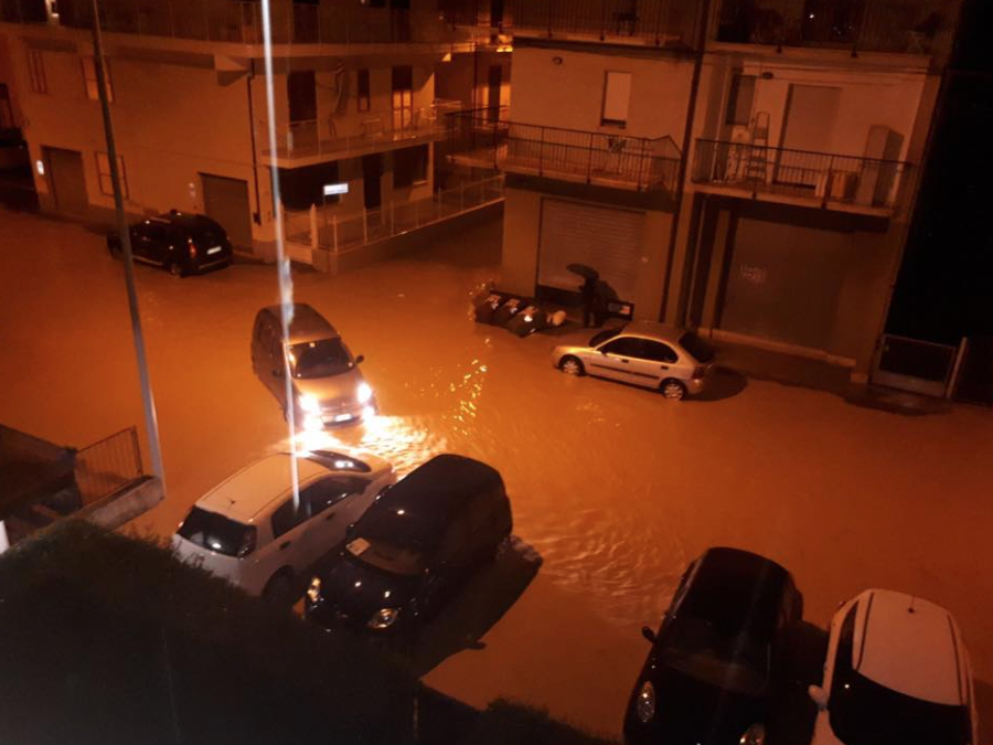 Pioggia record dopo la grande siccità, <br> Agraria e Ragnola sott’acqua, <br> residenti infuriati <span> (Video – Foto) </span>
