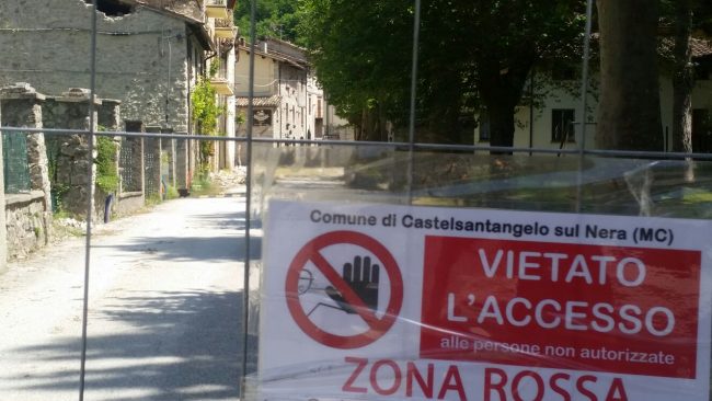 Sisma, mutui sospesi fino al 2020 <br> per case e attività in zona rossa