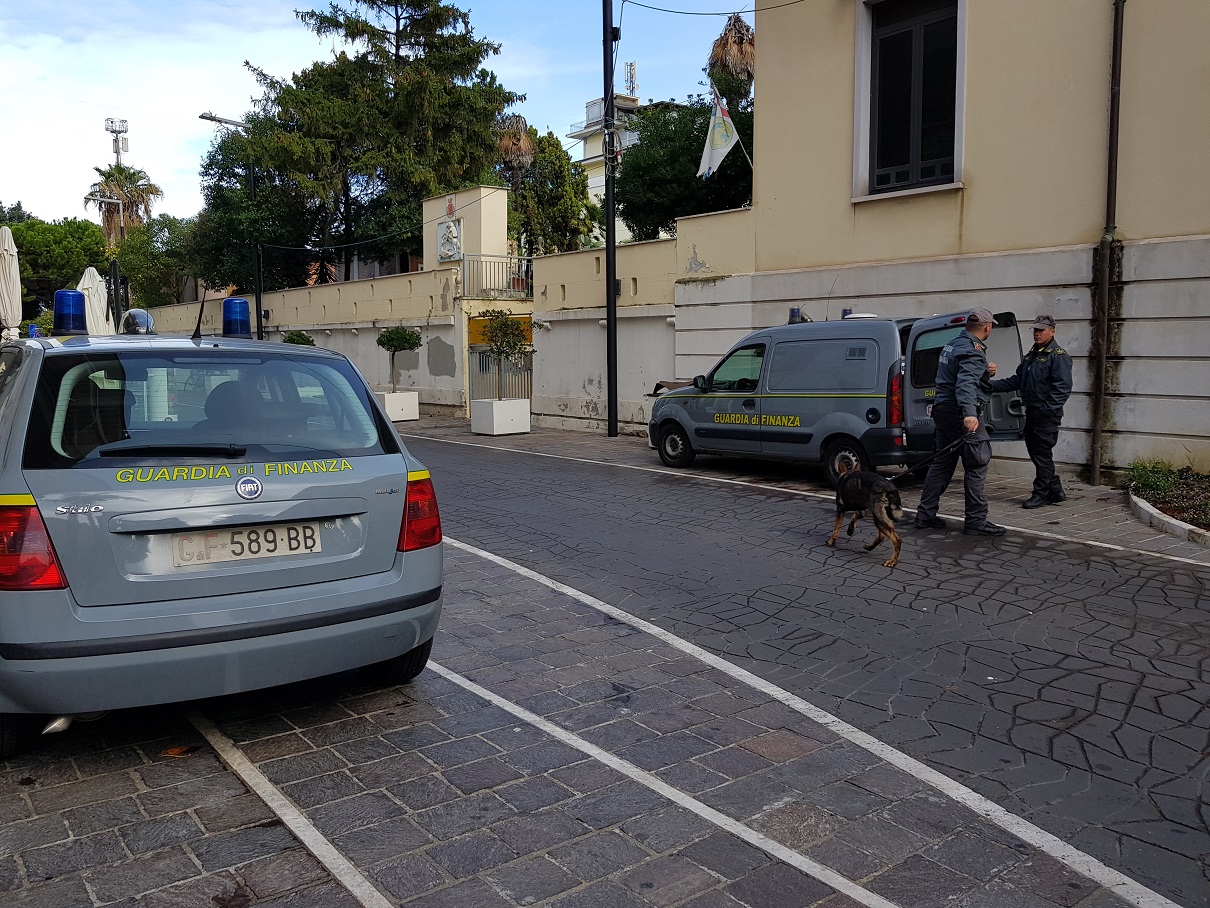 Il fiuto di Denzel non sbaglia: <br><span>sequestrato 1,2 kg di cocaina, <br> trafficante in manette</span>