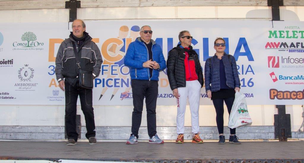 Confindustria, oltre 250 podisti <br> alla partenza della “Dieci Miglia”