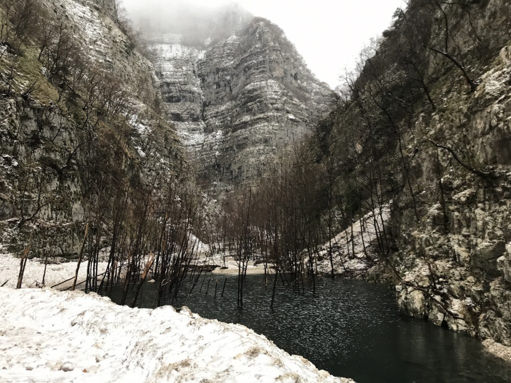 Lo spettacolo del lago Sibilla: <br> l’Infernaccio riparte così <span> (Video) </span> Lo spettacolo del lago Sibilla: <br> l’Infernaccio riparte così <span> (Video) </span>