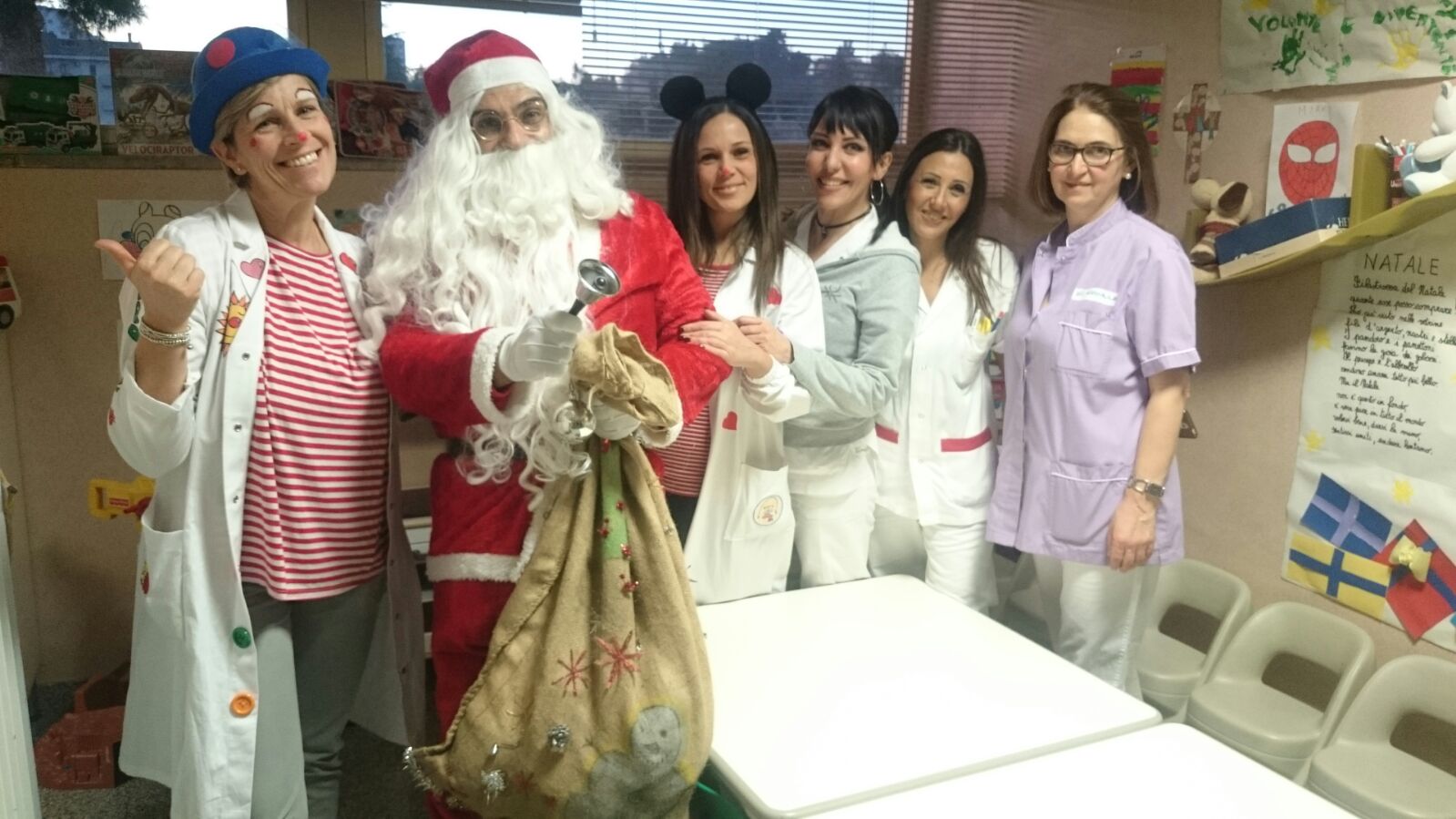 Natale, dopo la corsa all’ultimo regalo <br> arriva lo spettacolo dei presepi <br> <span> La mappa </span>
