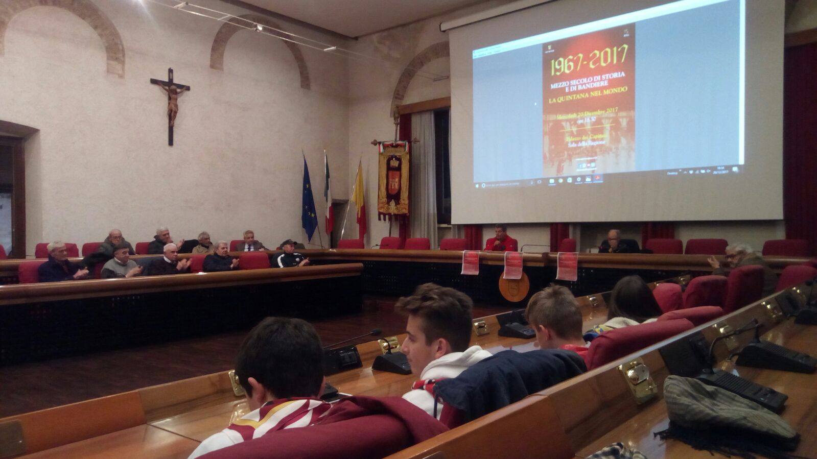 Sbandieratori del 1967 e del 2017: <br> incontro a Palazzo dei Capitani