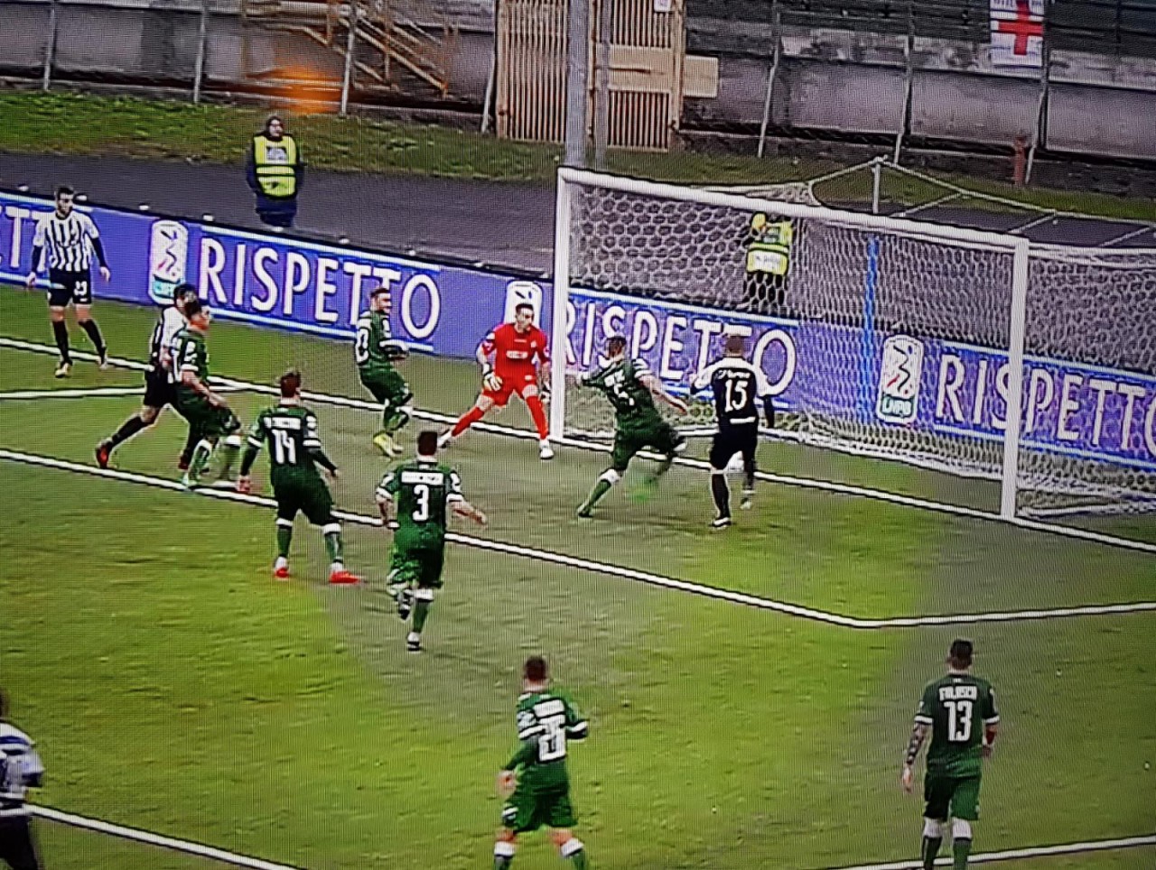 <span> Ascoli, punto utile ad Avellino </span> <br> ma poteva fare bottino pieno <br> Rigore negato e gol mangiato