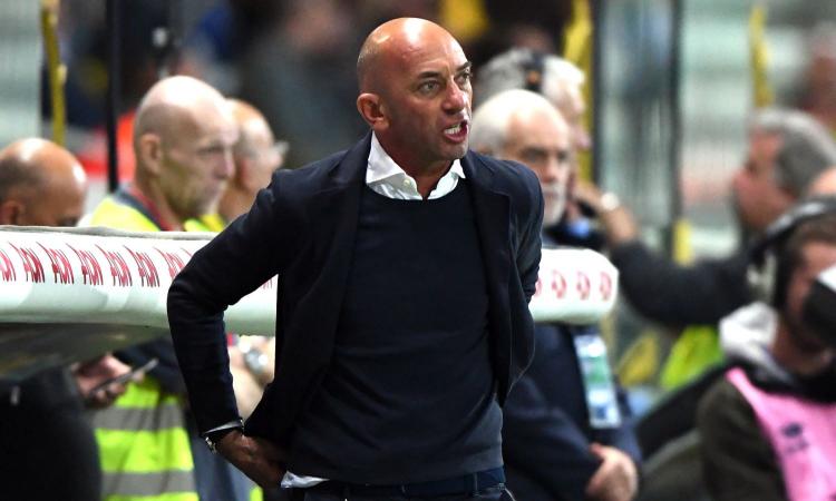 Palermo sbanca Bari (0-3) <br> e sale in vetta <br> La Salernitana esonera Bollini