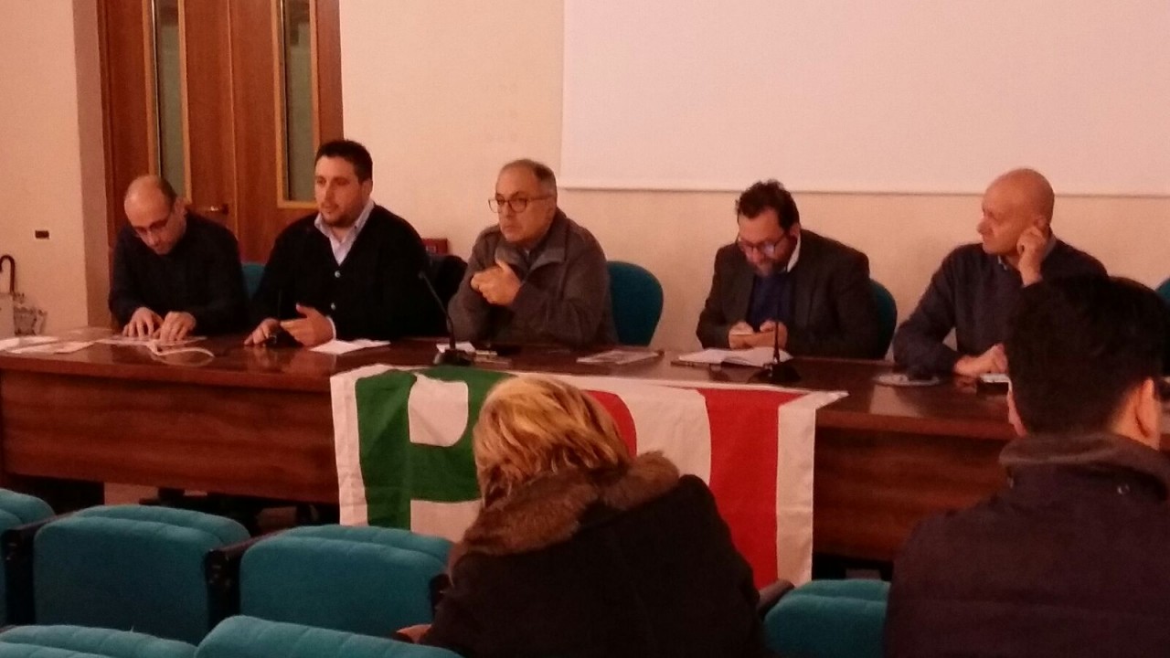 Migranti, Folignano buon esempio <br> «Ad Ascoli invece sono nei ghetti»