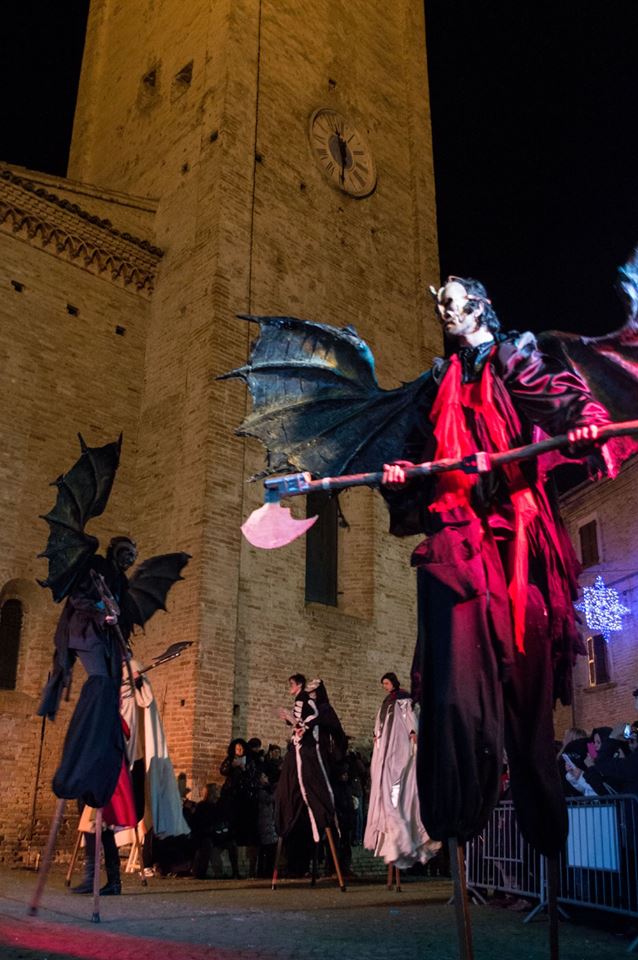 Capodanno ad Appignano, <br> il 2017 va via in una bara