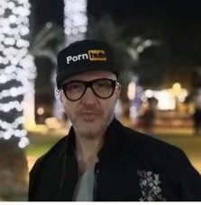 Anche Saturnino #toccalapalma <br> Selfie hot a Civitanova