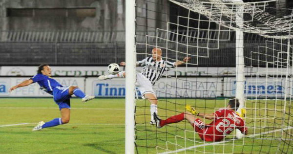 Ascoli, positivo il bilancio <br> nelle ultime partite dell’anno <br> Nel ’99 Cosmi vinse al Del Duca