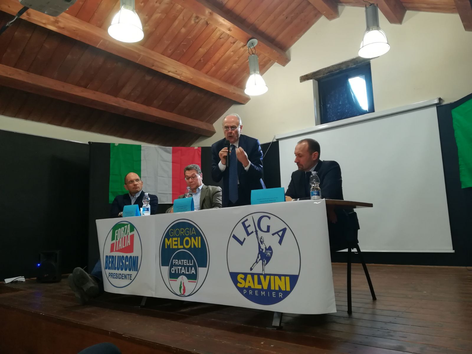 Post sisma, Ceroni <br> si candida a commissario