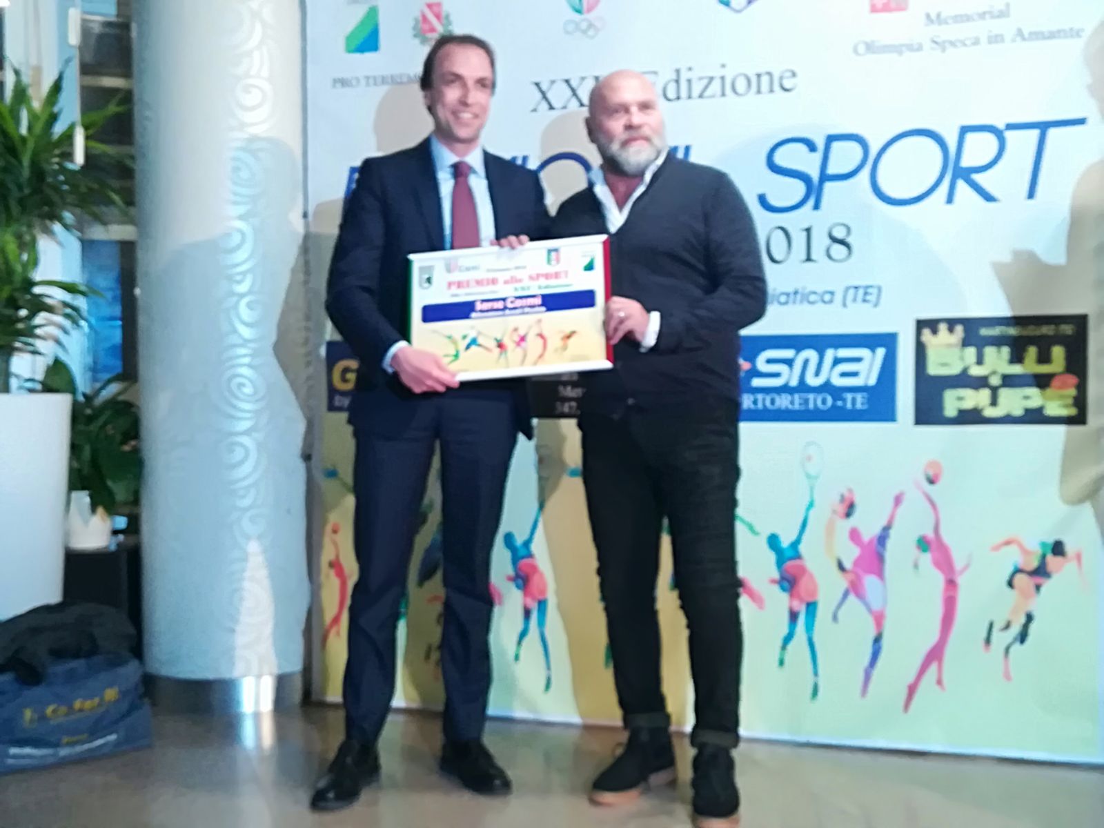 Cosmi premiato ad Alba Adriatica <br> Per Serse e il suo vice Bazzani <br> amarcord con Oddi e Carrozzieri
