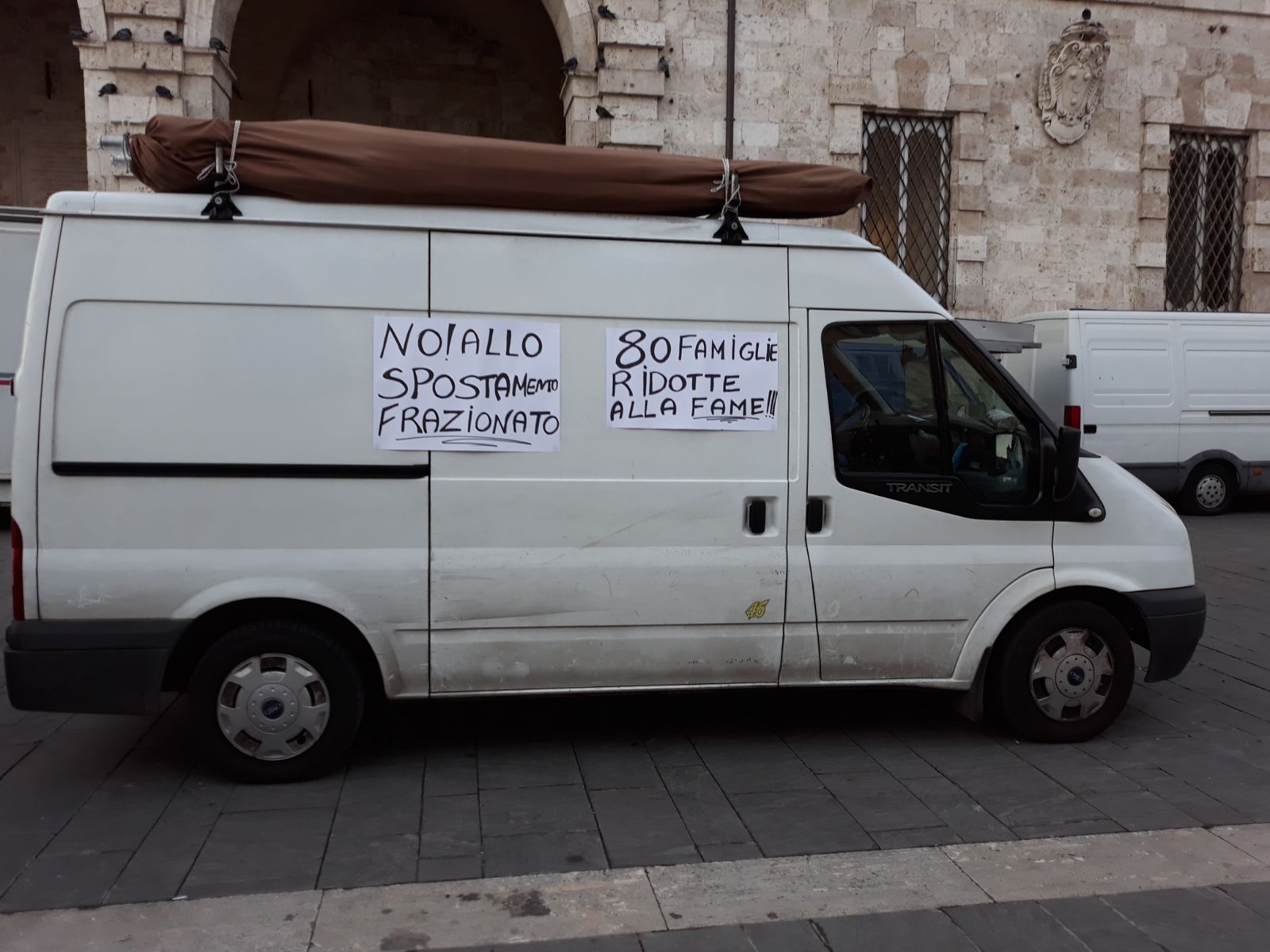 Faccia a faccia ambulanti-Fioravanti, <br> il trasloco del mercato slitta ancora