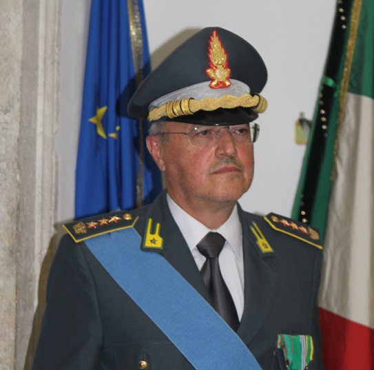 Guardia di Finanza, il colonnello <br> Paoluzi lascia il comando <br> al tenente colonnello Tartaglia