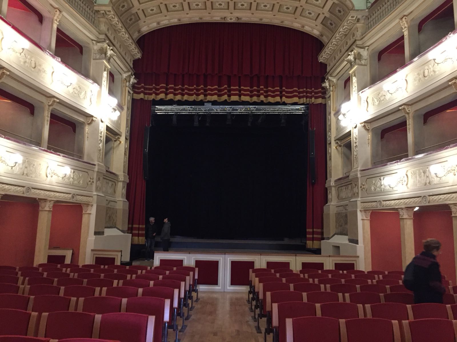 Filarmonici, apertura il 7 marzo <br> Il 16 concerto di Dente e Catalano