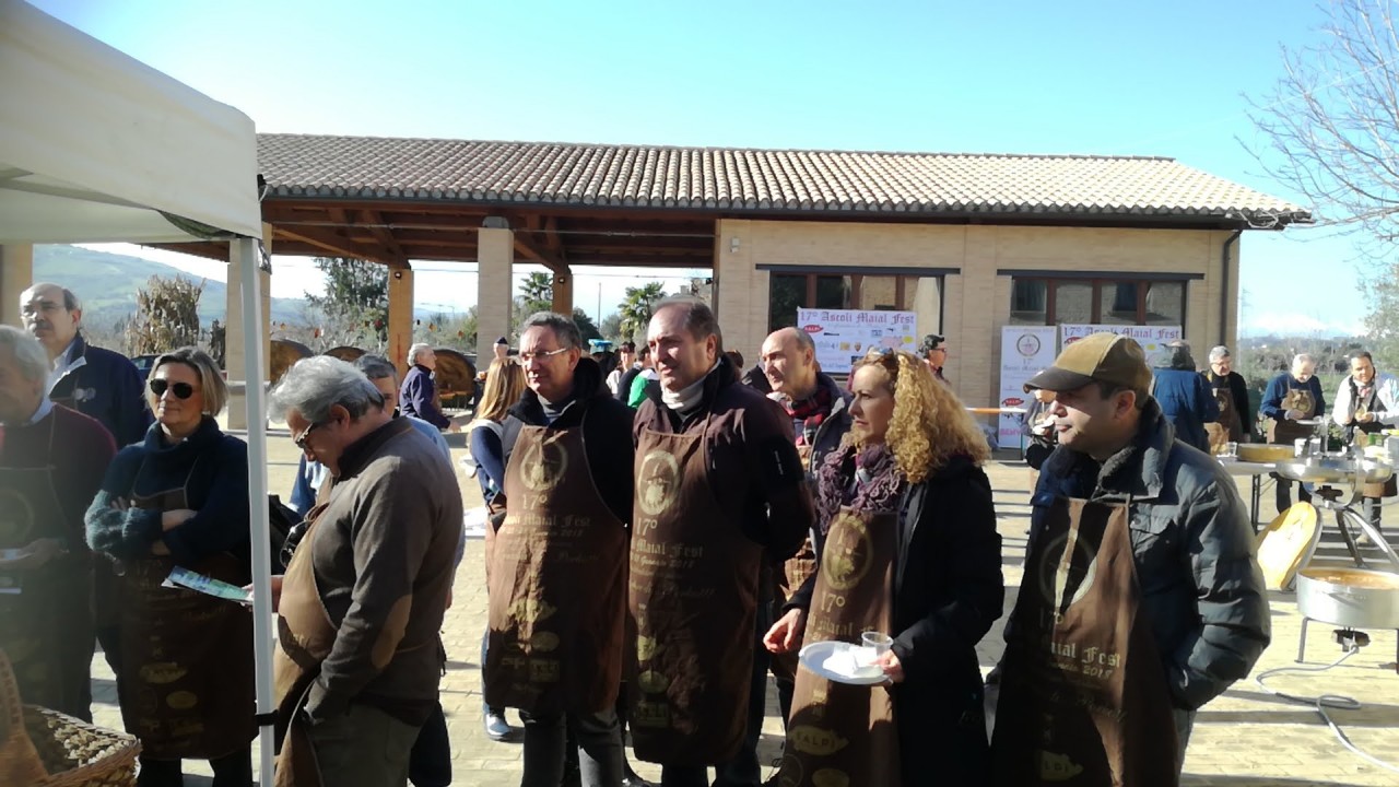 Da tutta Italia per il “Maial Fest”, <br> rivive il mito de “li mmasciate” <br> (Foto – Video)