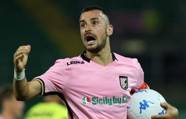 Palermo come un rullo <br> Verona balza in vetta