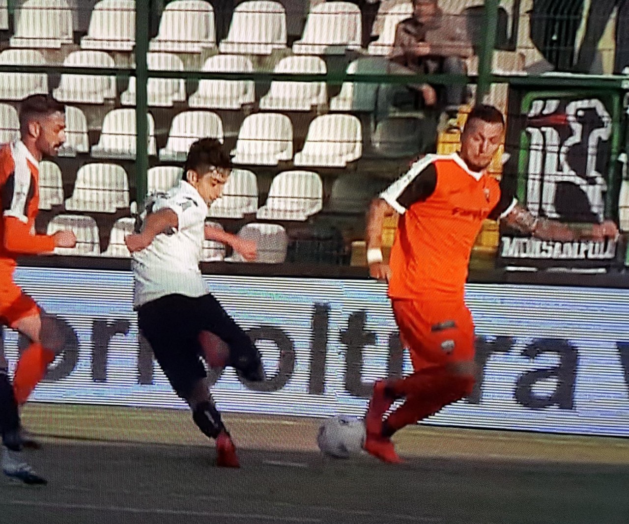 L’Ascoli tocca il fondo: <br> trafitto dalla Pro Vercelli <br> torna ultimo in classifica