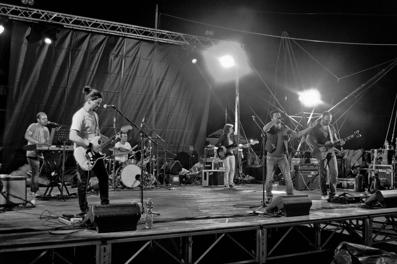 “Certe notti” sei sveglio <br> con Starliga e il sound di Luciano
