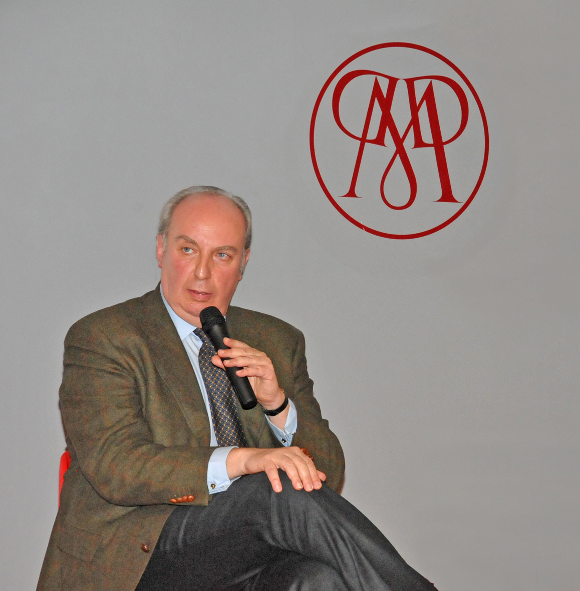 Per il professor Papetti rinnovo <br> del contratto con bonus