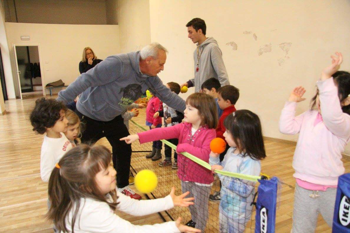“Tennis a scuola” <br> con l’Oasi di Asterix <br> di Riccardo Spurio