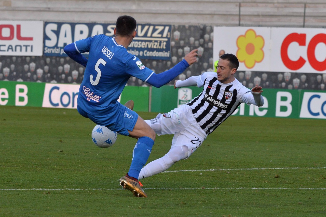 Ascoli, la lotta salvezza ristretta <br> a 6 squadre divise da 6 punti <br> Solo due si salvano senza playout