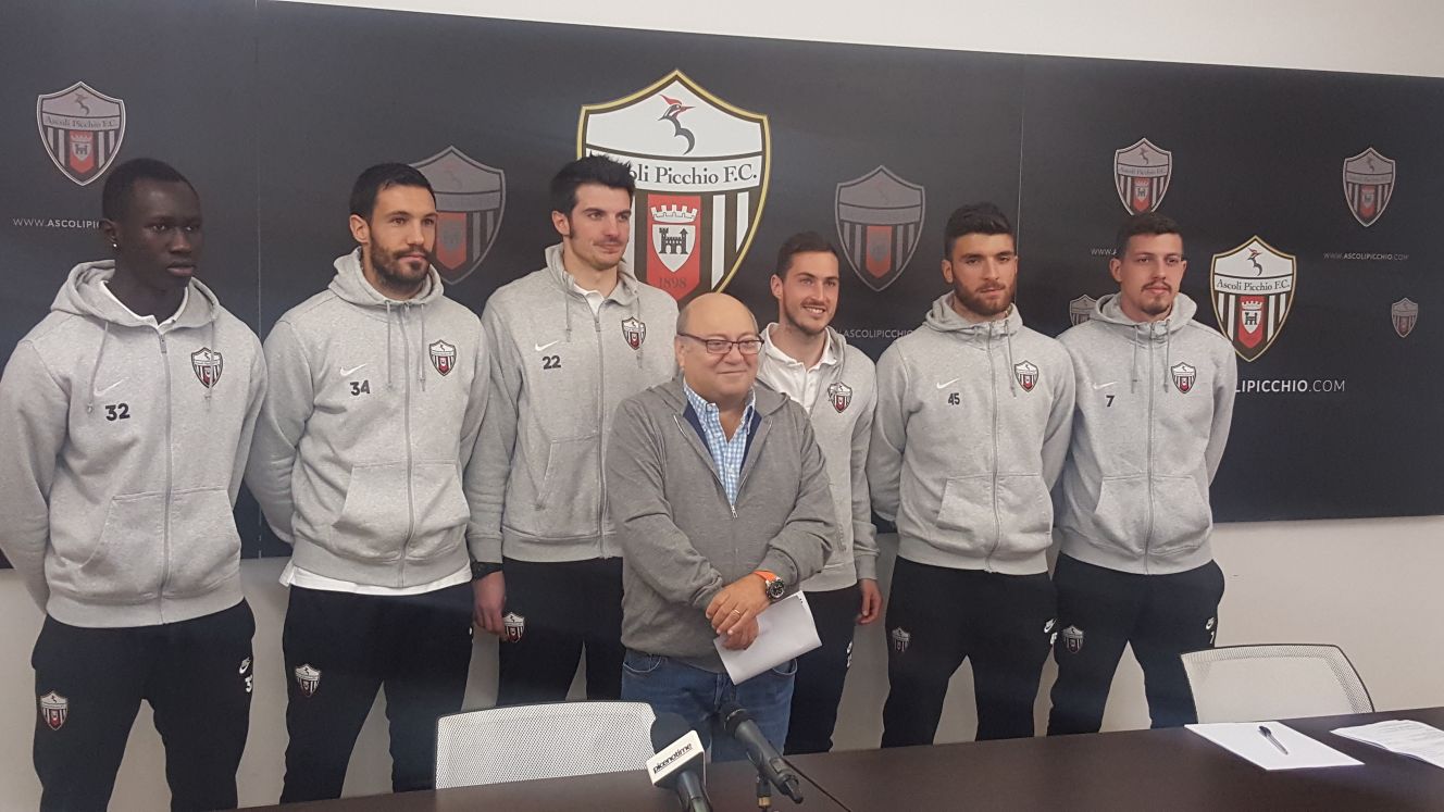Ascoli, Bellini: «Uniti ci salveremo <br> La colpa di tutto ciò? La sento mia»
