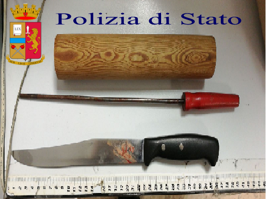 Il compagno vede la partita <br> e lei lo aggredisce a colpi di mattarello: <br> ascolana in manette ad Ancona