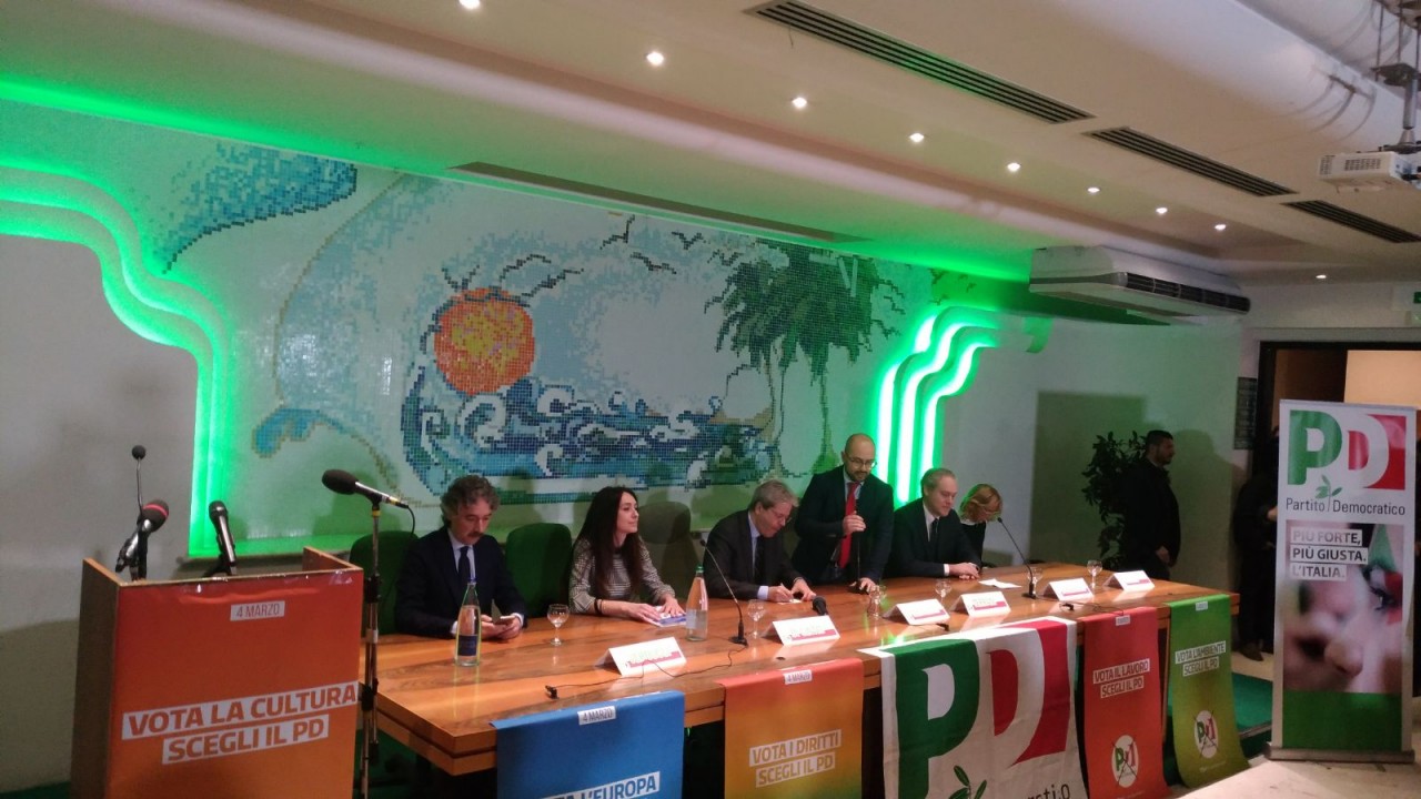 L’incontro con gli amministratori <br> poi gli applausi di trecento persone