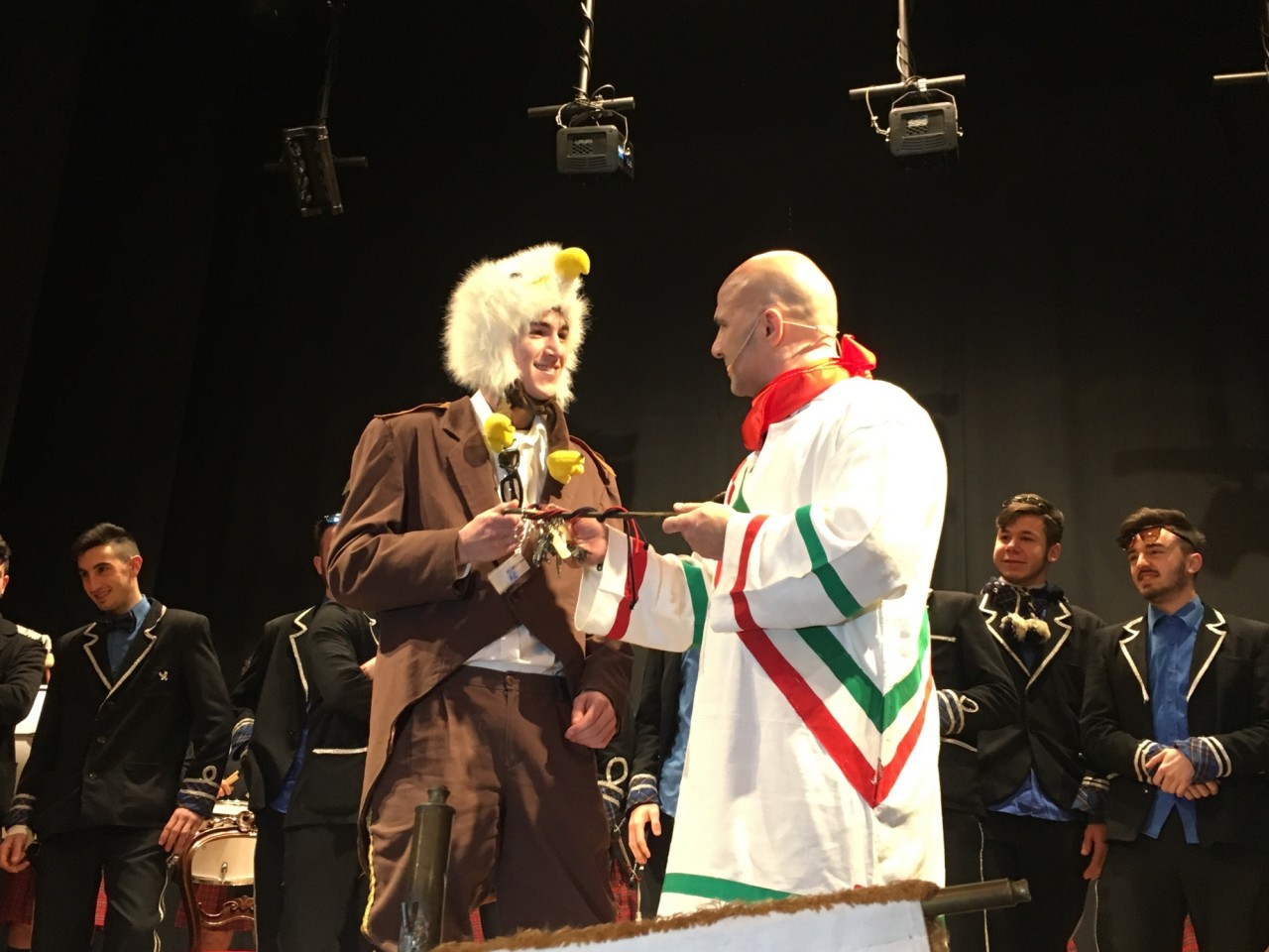 Offida, all’Aquila le chiavi <br> della città. Oggi il Bove <span> (Video) </span>