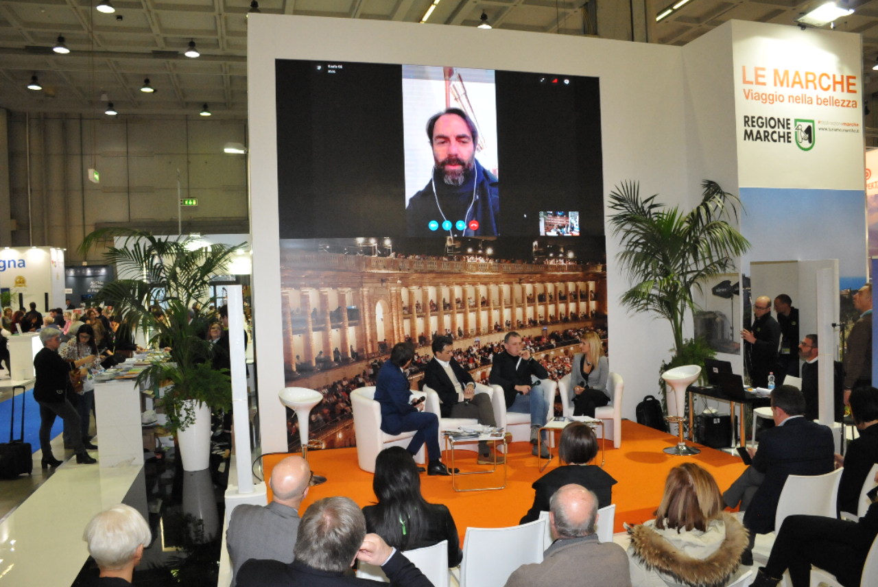 Marche alla Bit, <br> l’annuncio di Neri Marcorè: <br> «Sì a RisorgiMarche 2018»
