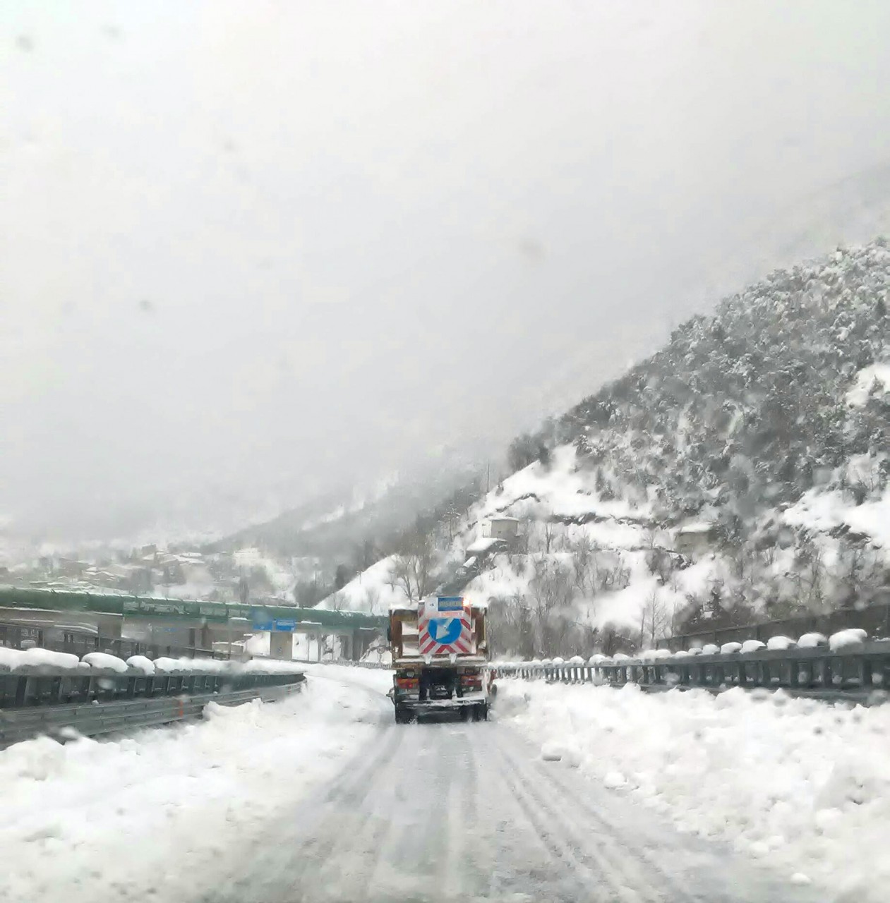 Maltempo, allerta neve anche in A14 <br> Domenica arriva Burian