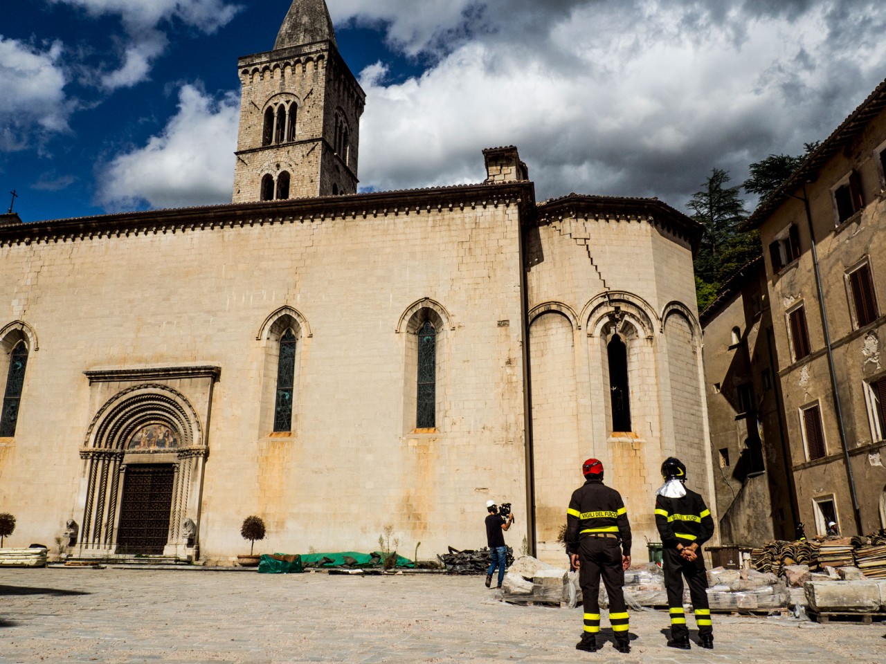 Le Marche belle e ferite  <span> (Video) </span> <br> raccontate da Neri Marcorè