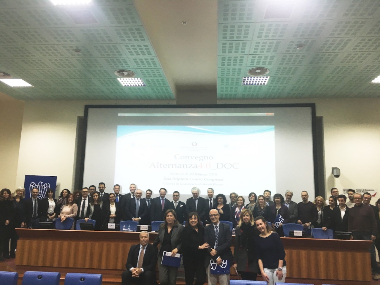 Con Alternanza 4.0 la scuola <br> entra dentro le aziende