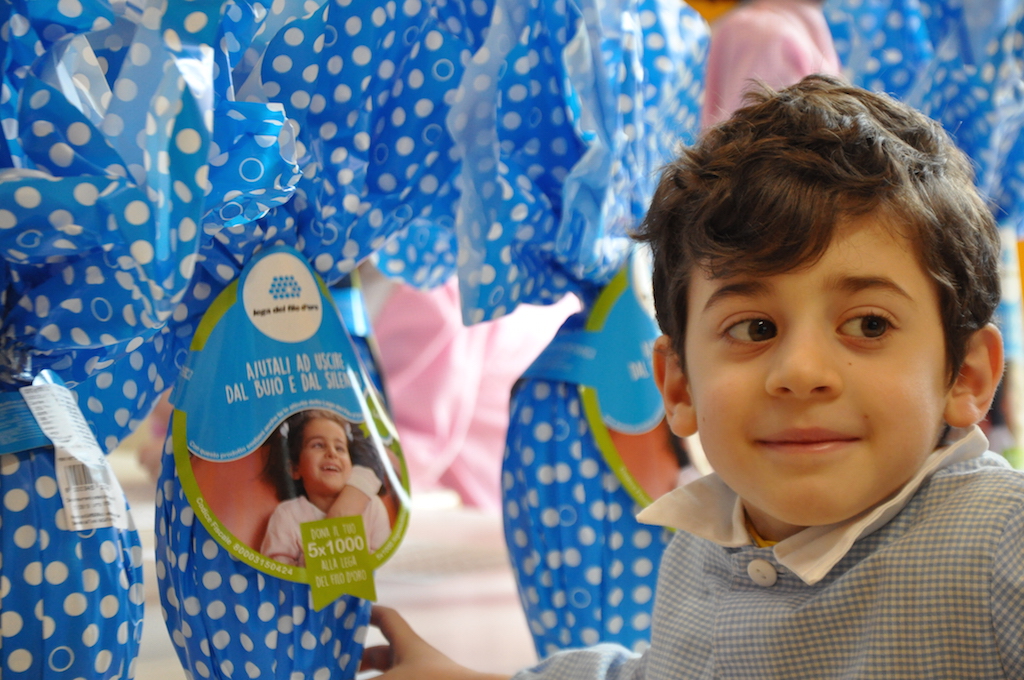 Un sorriso dopo il sisma <br> Pronte 250 uova di Pasqua <br> <span> Foto </span>