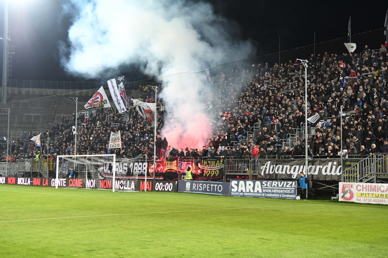 L’Ascoli è sulla strada giusta <br> Col Bari la vittoria del cuore <br> Il Del Duca torna fossa dei leoni