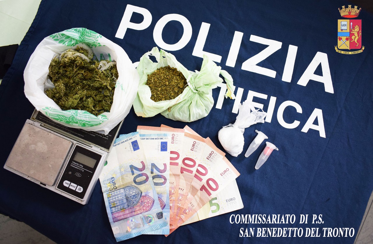Coca e marijuana in casa <br> La Polizia arresta un 26enne
