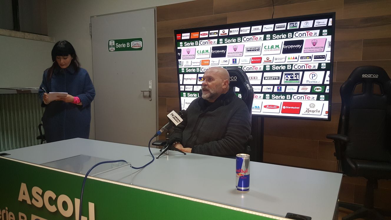 Cosmi sconsolato e pensoso: <br> «Torno a Perugia per votare, <br> devo riflettere su diverse cose»