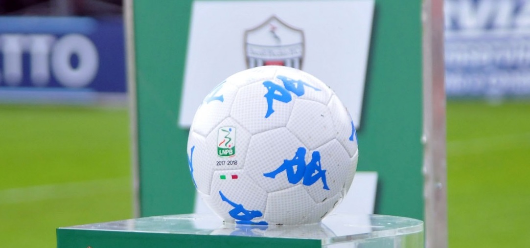 Serie B senza anticipi, <br> ma con scontri diretti <br> sia in testa che in coda