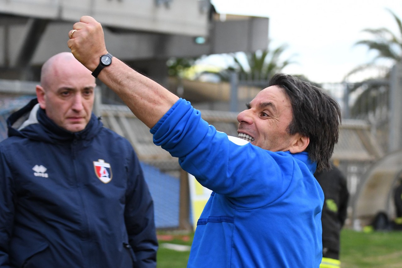 Fedeli, l’incontentabile <br> Capuano: «Se arriviamo secondi <br> vado a piedi a Loreto»