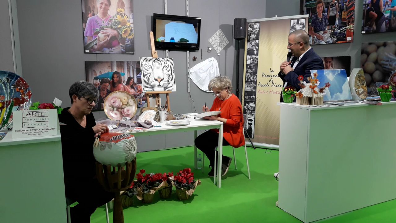 Porcellana e tombolo <br> I prodotti del Piceno <br> in mostra a Tipicità