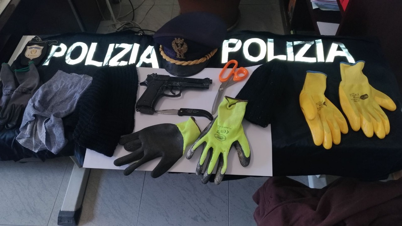Presi i rapinatori seriali <br> Si stavano preparando ad assaltare <br> un furgone portavalori